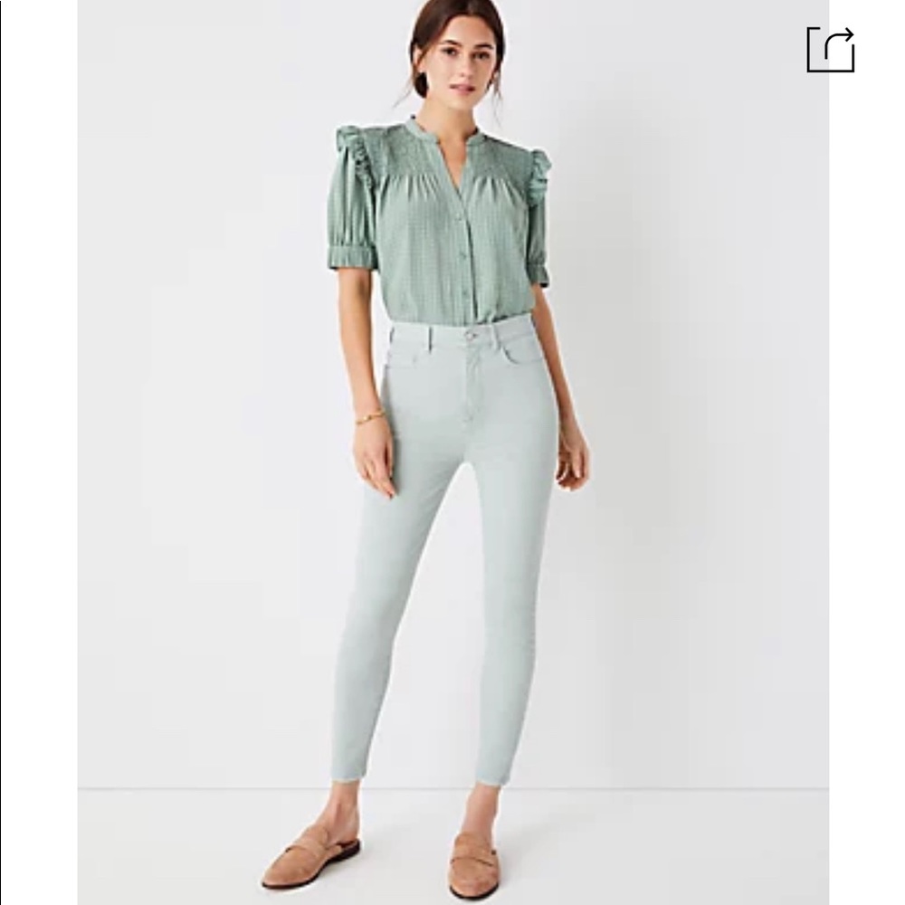 ANNE TAYLOR PETITE SCULPTING POCKET HIGHEST RISE SKINNY JEANS- HERBAL MIST COLOR